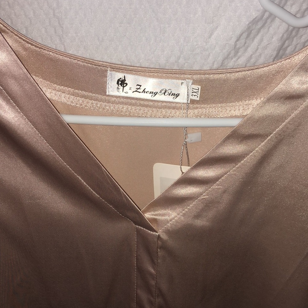 Silk Cream Short Sleeve Top Size 3XL (Runs smaller so fits like an XL/L) - Picture 8 of 8